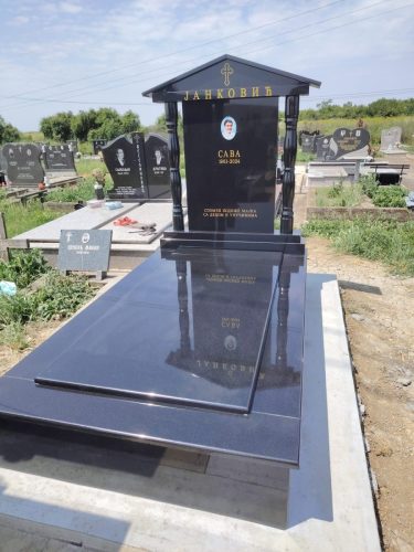 Izrada nadgrobnih spomenika od mermera i granita na teritoriji cele Srbije.U ponudi je izrada grobnica, kripti i spomenika po meri, sa mogućnošću izrade različitih oblika i dekorativnih motiva.Posebno smo prisutni na teritoriji Beograda, Stare Pazove, Nove Pazove, Ugrinovaca, Inđije, Surčina, Dobanovaca i Šimanovaca, kao i u ostalim mestima širom Srbije.Garantujemo kvalitetnu izradu, dugotrajne materijale i povoljne cene, uz profesionalan pristup i pažnju posvećenu svakom detalju.