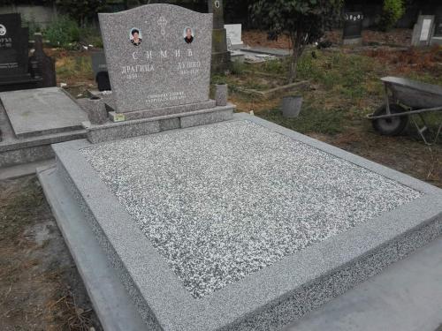  Izrada nadgrobnih spomenika od mermera i granita bilo da je u pitanju Beograd ili Srbija. Izrada grobnica. Izrada spomenika stara pazova, izrada spomenika Beobrad, Ugrinovci, Nova Pazova, Indjija, Surcin, Dobanovci, Simanovci Izrada kuhinja, povoljni spomenici i kripte, Motivi sa Anđelima. Kvalitetna izrada i najniže cene