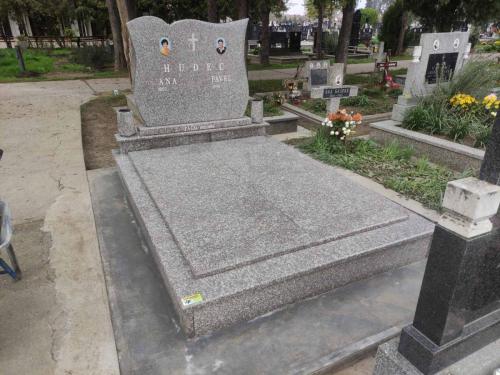  Izrada nadgrobnih spomenika od mermera i granita bilo da je u pitanju Beograd ili Srbija. Izrada grobnica. Izrada spomenika stara pazova, izrada spomenika Beobrad, Ugrinovci, Nova Pazova, Indjija, Surcin, Dobanovci, Simanovci Izrada kuhinja, povoljni spomenici i kripte, Motivi sa Anđelima. Kvalitetna izrada i najniže cene