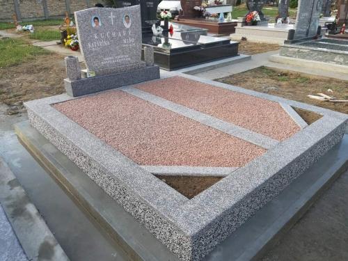  Izrada nadgrobnih spomenika od mermera i granita bilo da je u pitanju Beograd ili Srbija. Izrada grobnica. Izrada spomenika stara pazova, izrada spomenika Beobrad, Ugrinovci, Nova Pazova, Indjija, Surcin, Dobanovci, Simanovci Izrada kuhinja, povoljni spomenici i kripte, Motivi sa Anđelima. Kvalitetna izrada i najniže cene