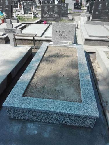  Izrada nadgrobnih spomenika od mermera i granita bilo da je u pitanju Beograd ili Srbija. Izrada grobnica. Izrada spomenika stara pazova, izrada spomenika Beobrad, Ugrinovci, Nova Pazova, Indjija, Surcin, Dobanovci, Simanovci Izrada kuhinja, povoljni spomenici i kripte, Motivi sa Anđelima. Kvalitetna izrada i najniže cene