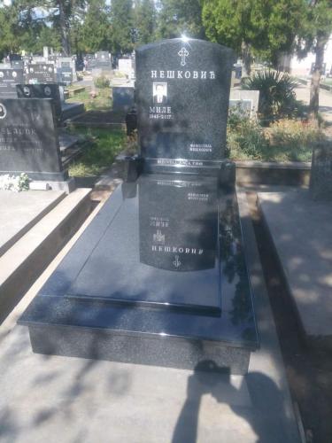  Izrada nadgrobnih spomenika od mermera i granita bilo da je u pitanju Beograd ili Srbija. Izrada grobnica. Izrada spomenika stara pazova, izrada spomenika Beobrad, Ugrinovci, Nova Pazova, Indjija, Surcin, Dobanovci, Simanovci Izrada kuhinja, povoljni spomenici i kripte, Motivi sa Anđelima. Kvalitetna izrada i najniže cene