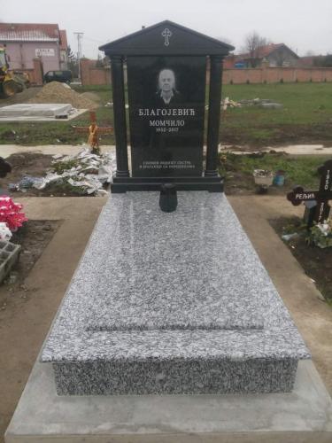  Izrada nadgrobnih spomenika od mermera i granita bilo da je u pitanju Beograd ili Srbija. Izrada grobnica. Izrada spomenika stara pazova, izrada spomenika Beobrad, Ugrinovci, Nova Pazova, Indjija, Surcin, Dobanovci, Simanovci Izrada kuhinja, povoljni spomenici i kripte, Motivi sa Anđelima. Kvalitetna izrada i najniže cene