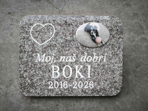Izrada nadgrobnih spomenika za ljubimce na teritoriji cele Srbije.Posebno smo prisutni na teritoriji Beograda, Stare Pazove, Nove Pazove, Ugrinovaca, Inđije, Surčina, Dobanovaca i Šimanovaca, kao i u ostalim mestima širom Srbije.Garantujemo kvalitetnu izradu, dugotrajne materijale i povoljne cene, uz profesionalan pristup i pažnju posvećenu svakom detalju.